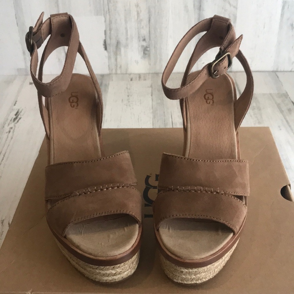 Ugg Carine Chestnut Sandal 9.5 New In Box - Picture 2 of 8